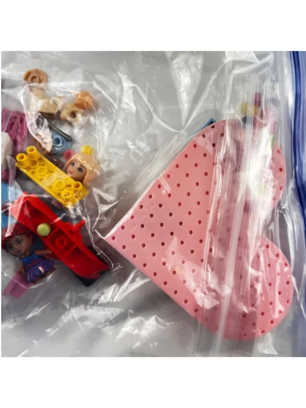Barbie Malibu House Mega Construx Building Set GWR34 303 Pieces Ages 5+ Includes